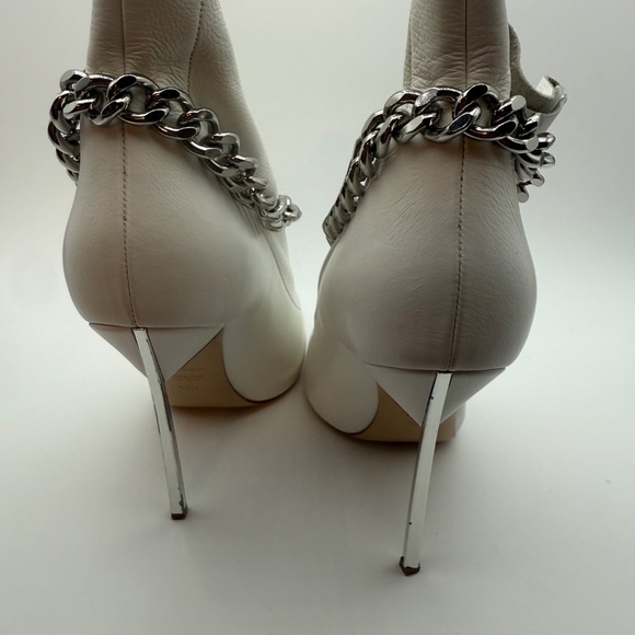 CASADEI WHITE LEATHER PEEP TOE BLADE BOOTIES CHAIN DETAIL SIZE 40.5 - Picture 4 of 11